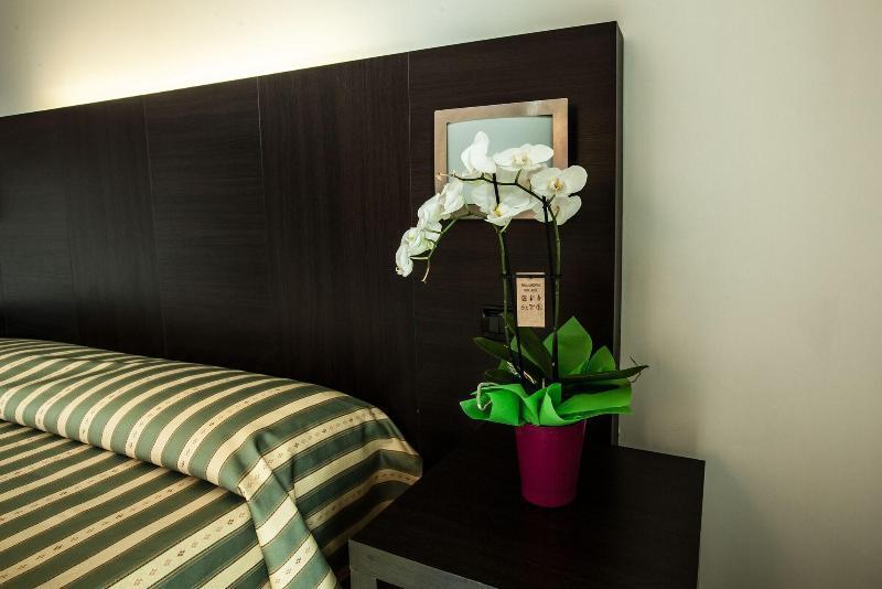 Hotel Davide Риволи Екстериор снимка